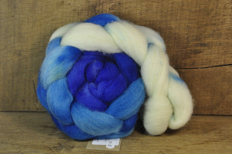 English Wool Blend Dyed Top - 'Seafoam'