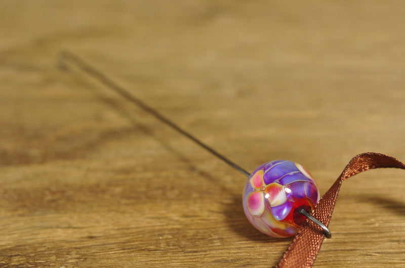 Spinner's Fetch Hook (Orifice hook), Lampwork Glass: Hot Pink with Pearly Flowers