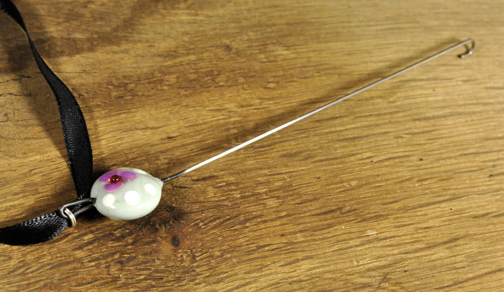 Spinner's Fetch Hook (Orifice hook) Mint with Pink Flowers