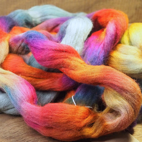 100g Hand Dyed Merino Wool Top for Handspinning or Felting - 'Winter Sunset'