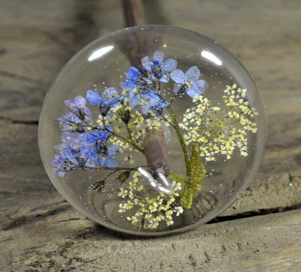 Resin Drop Spindle - Forget-me-not and Cow Parsley
